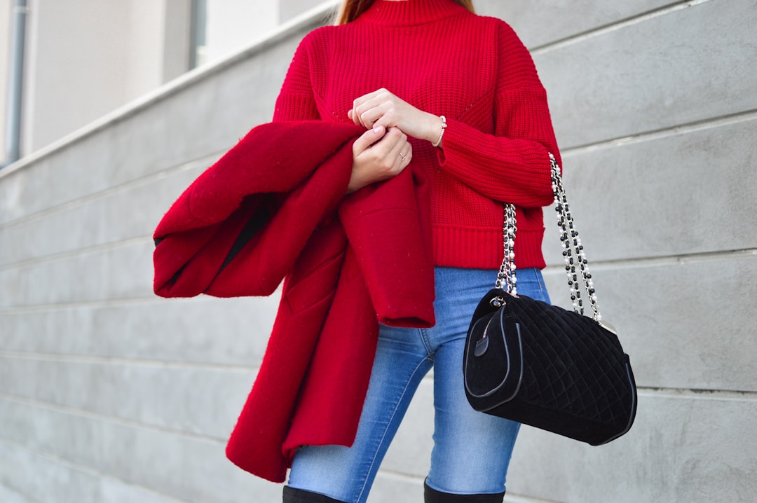 Unleashing Your Unique Style: How to Stand Out in the Fashion Crowd